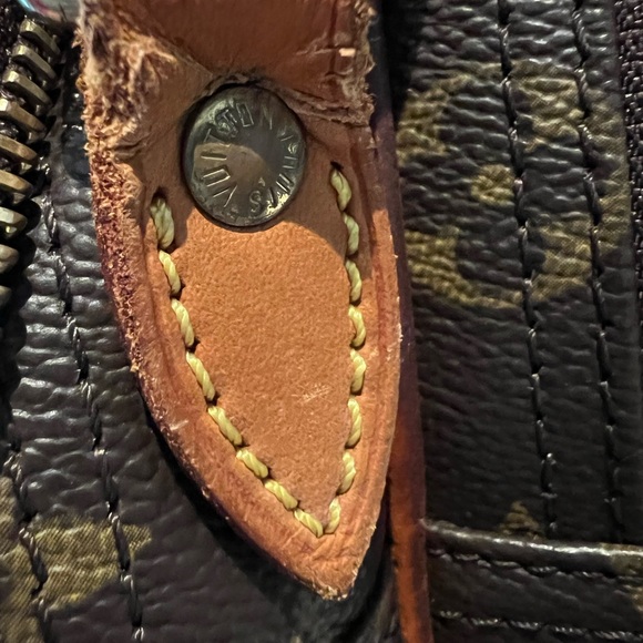 Louis Vuitton Pre-loved 2002 Monogram Reporter crossbody - Picture 10 of 11